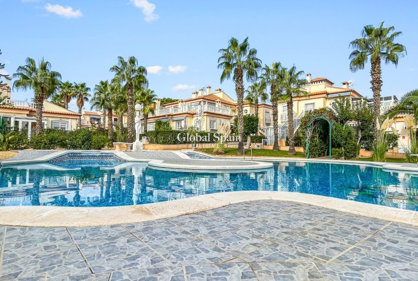 Wiederverkauf - WOHNUNG -
ORIHUELA COSTA - Costa Blanca