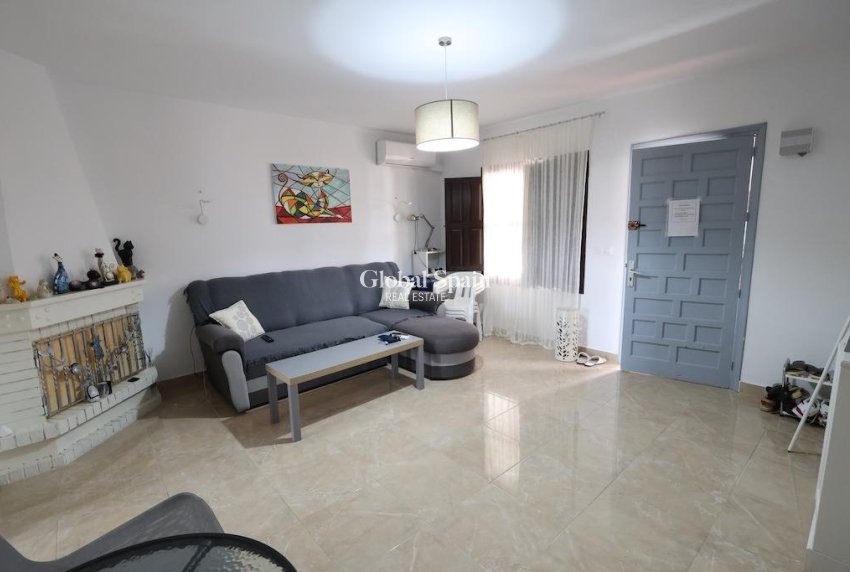 Wiederverkauf - WOHNUNG -
ORIHUELA COSTA - Costa Blanca