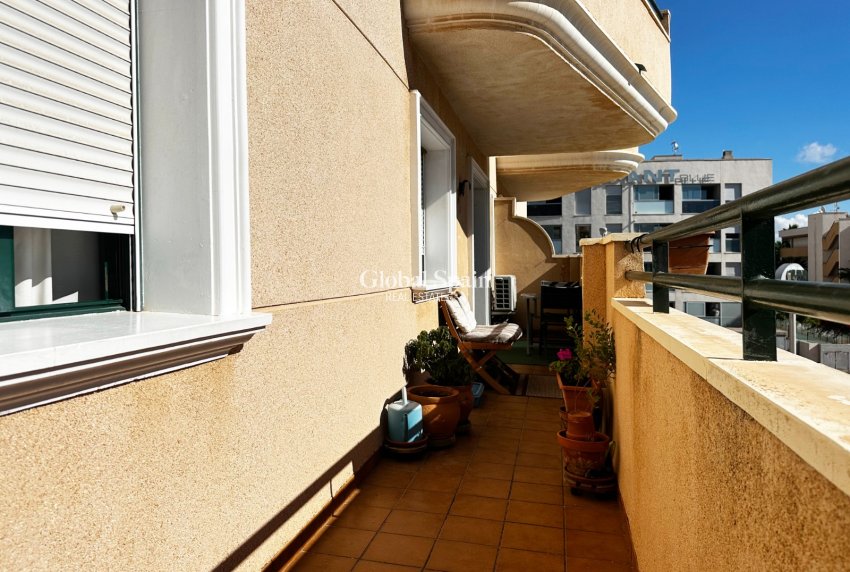 Wiederverkauf - WOHNUNG -
ORIHUELA COSTA - Costa Blanca