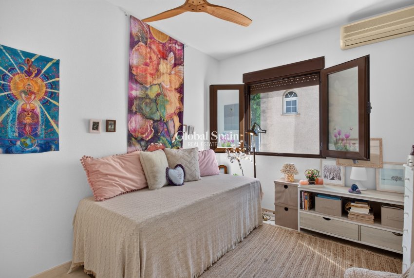 Wiederverkauf - WOHNUNG -
ORIHUELA COSTA - Costa Blanca
