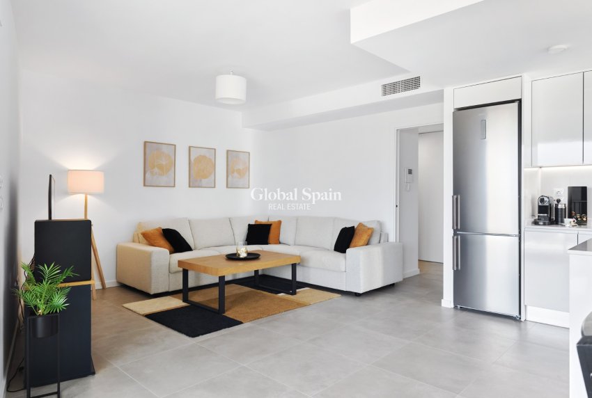 Wiederverkauf - WOHNUNG -
ORIHUELA COSTA - DEHESA DE CAMPOAMOR