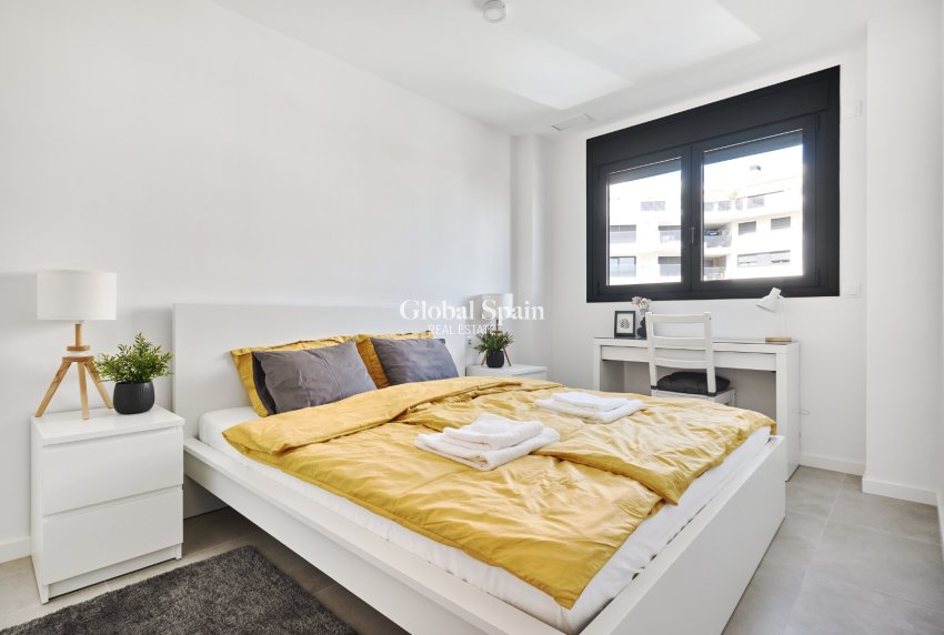 Wiederverkauf - WOHNUNG -
ORIHUELA COSTA - DEHESA DE CAMPOAMOR