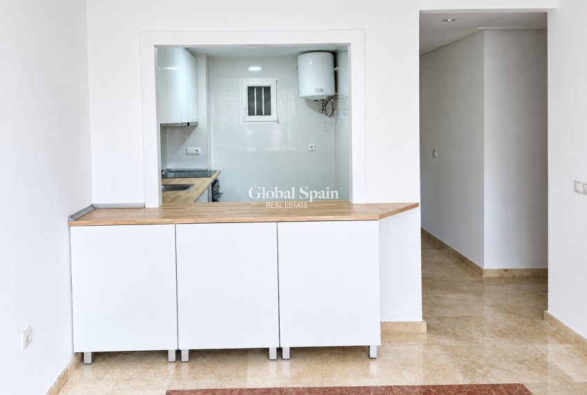 Wiederverkauf - WOHNUNG -
ORIHUELA COSTA - DEHESA DE CAMPOAMOR