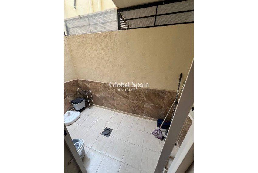 Wiederverkauf - WOHNUNG -
ORIHUELA COSTA - La Florida