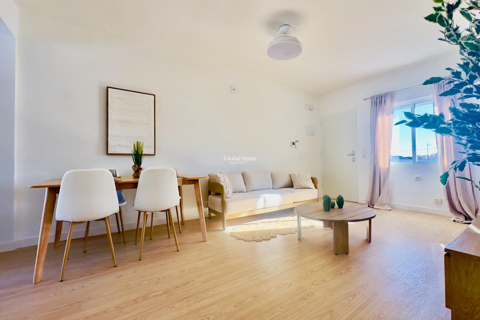 Wiederverkauf - Wohnung -
ORIHUELA COSTA - La Regia