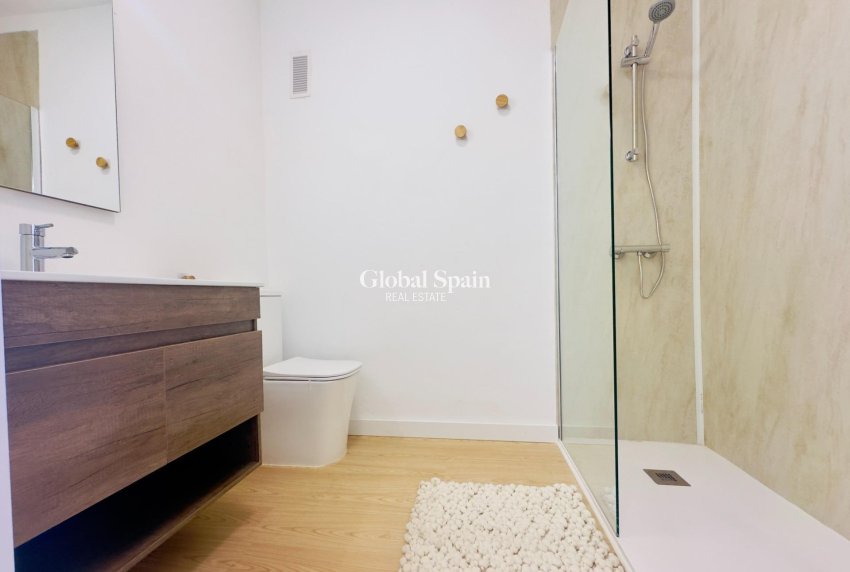 Wiederverkauf - Wohnung -
ORIHUELA COSTA - La Regia