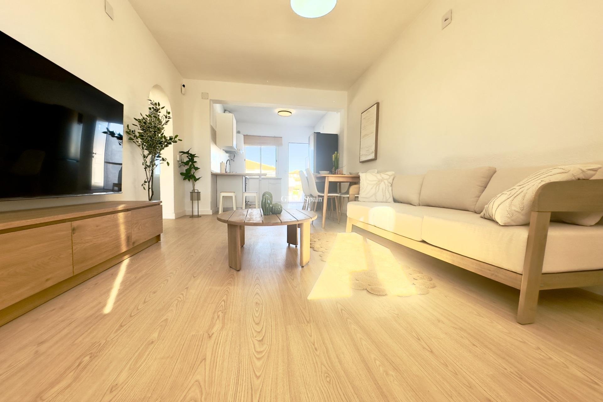 Wiederverkauf - WOHNUNG -
ORIHUELA COSTA - La Regia