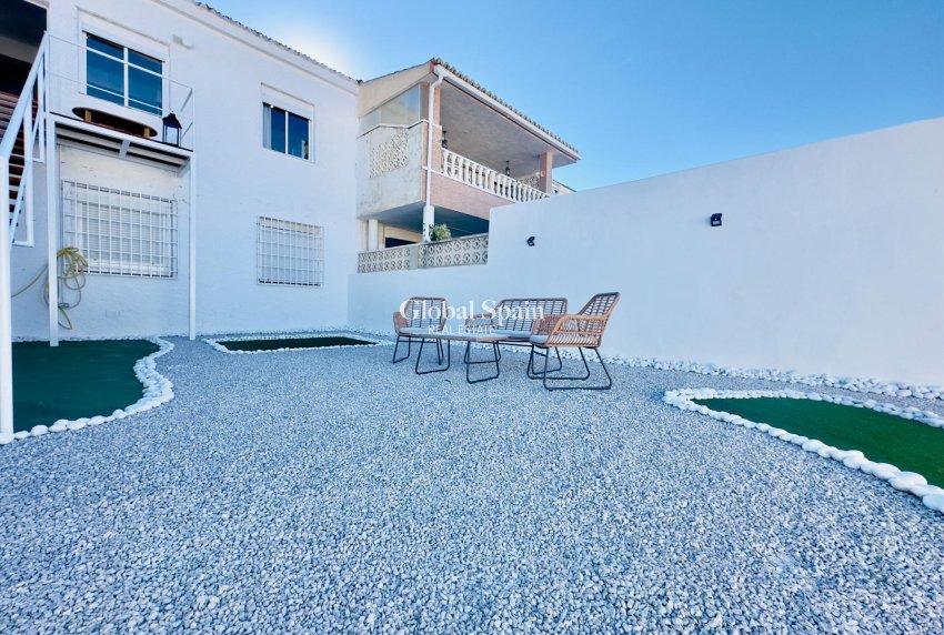 Wiederverkauf - WOHNUNG -
ORIHUELA COSTA - La Regia