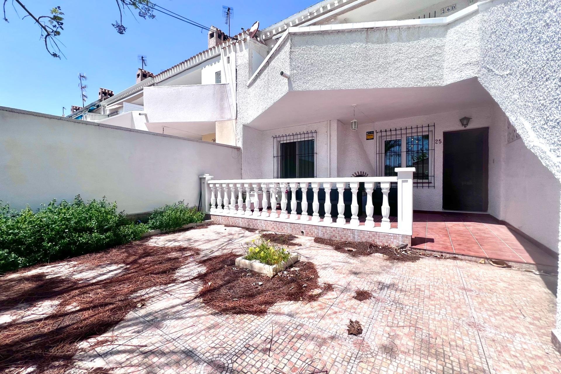 Wiederverkauf - WOHNUNG -
ORIHUELA COSTA - La Regia
