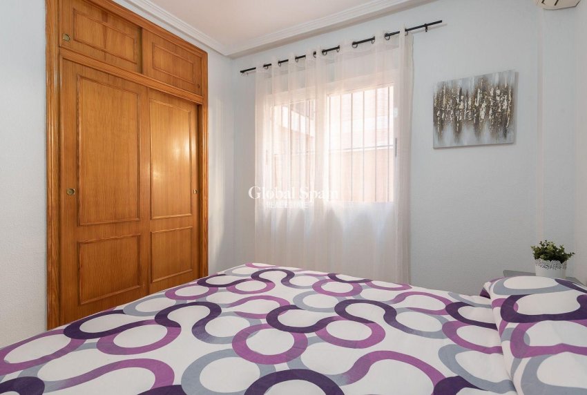 Wiederverkauf - WOHNUNG -
ORIHUELA COSTA - La Regia