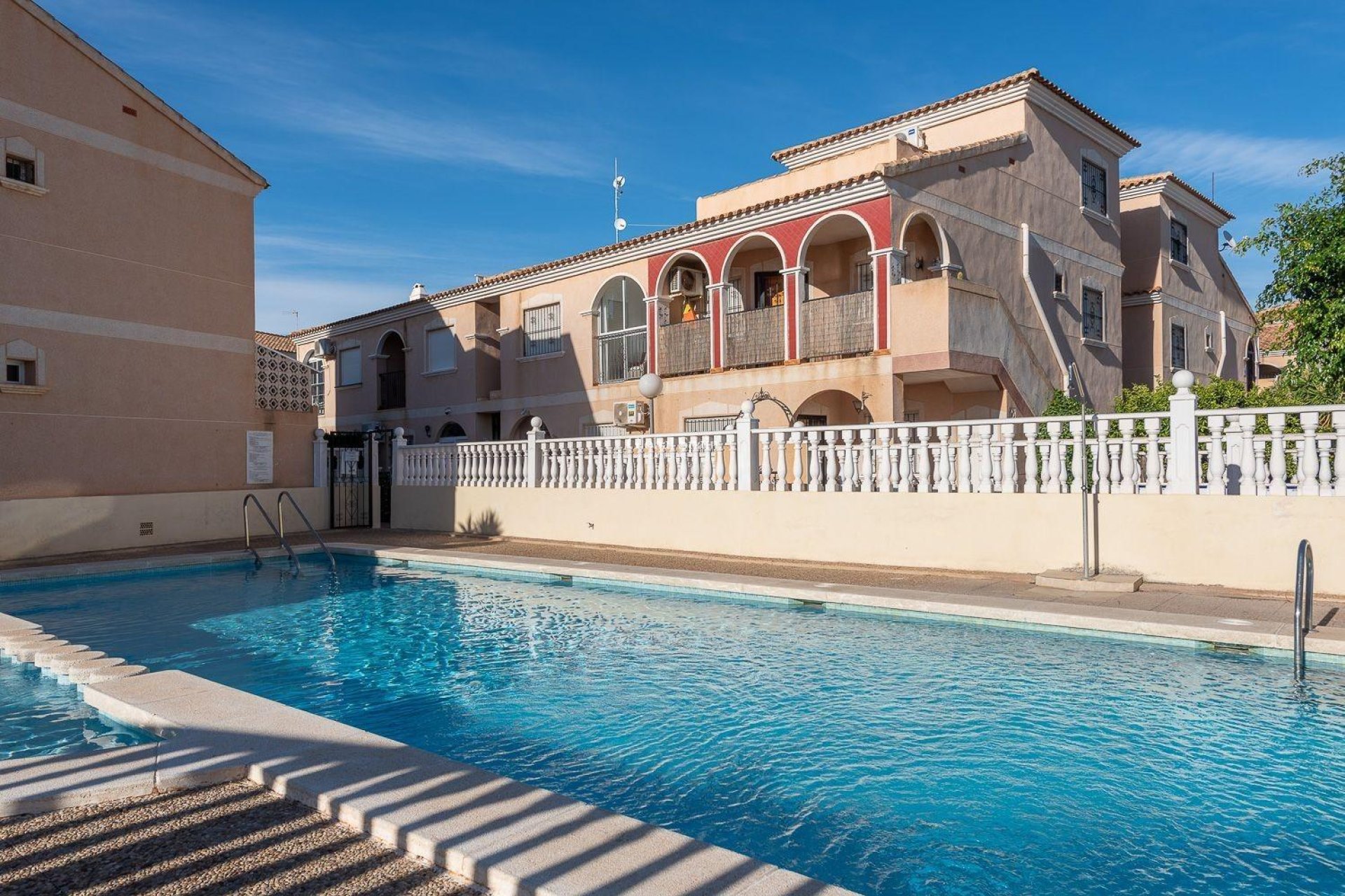 Wiederverkauf - WOHNUNG -
ORIHUELA COSTA - La Regia