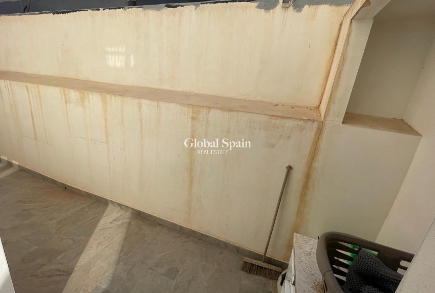 Wiederverkauf - WOHNUNG -
ORIHUELA COSTA - La Regia