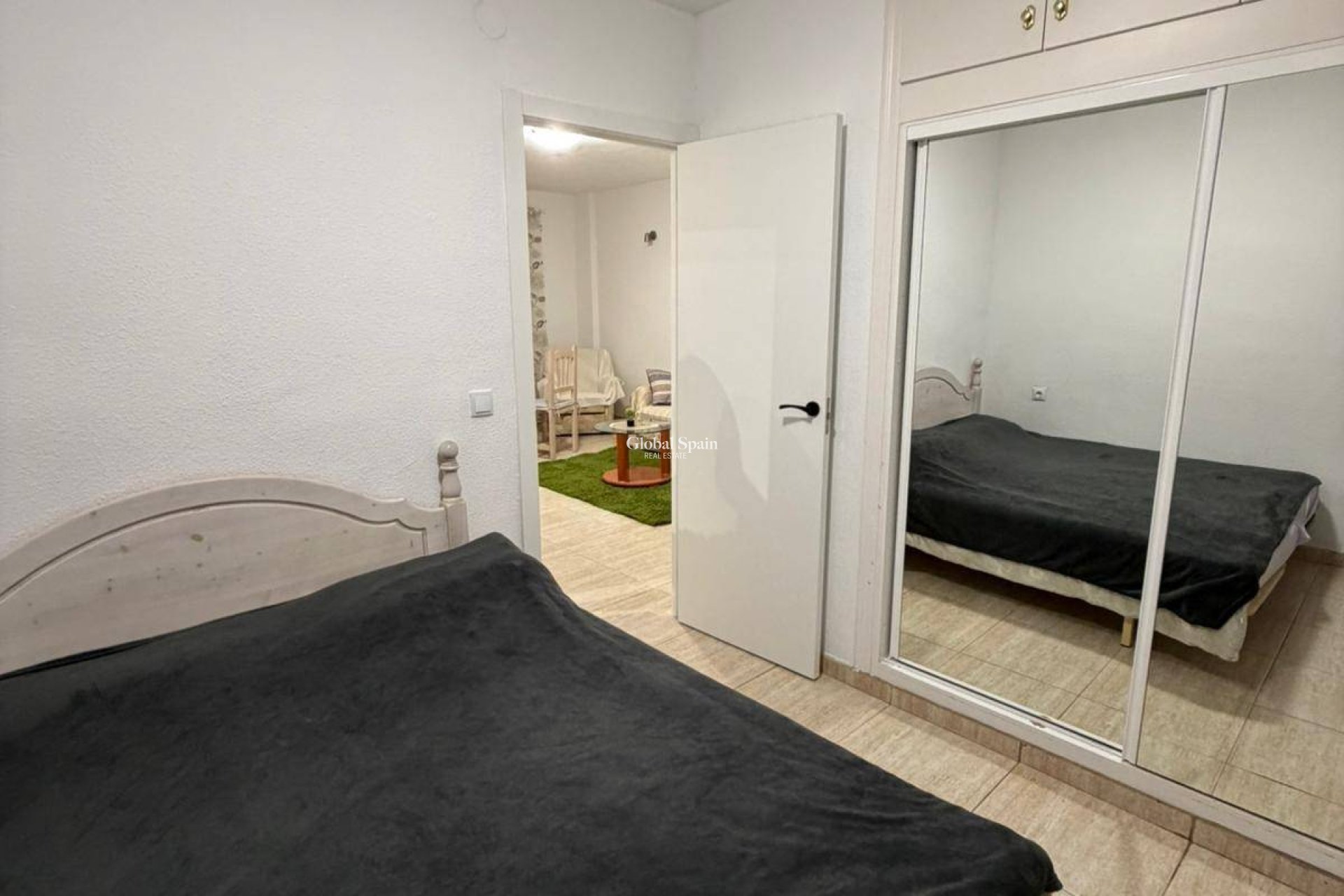 Wiederverkauf - WOHNUNG -
ORIHUELA COSTA - La Regia