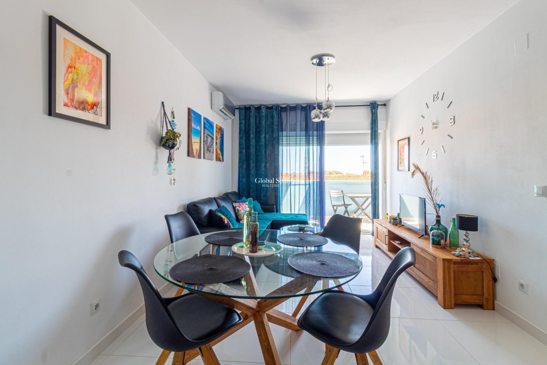 Wiederverkauf - WOHNUNG -
ORIHUELA COSTA - La Regia