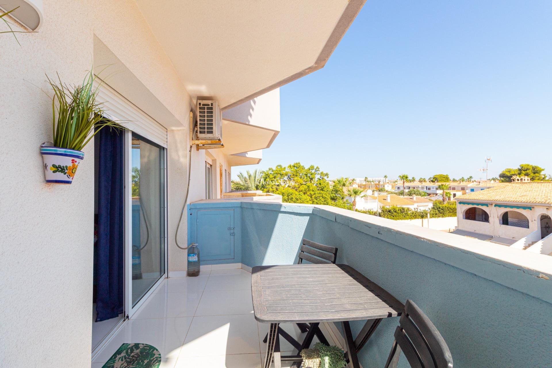 Wiederverkauf - WOHNUNG -
ORIHUELA COSTA - La Regia