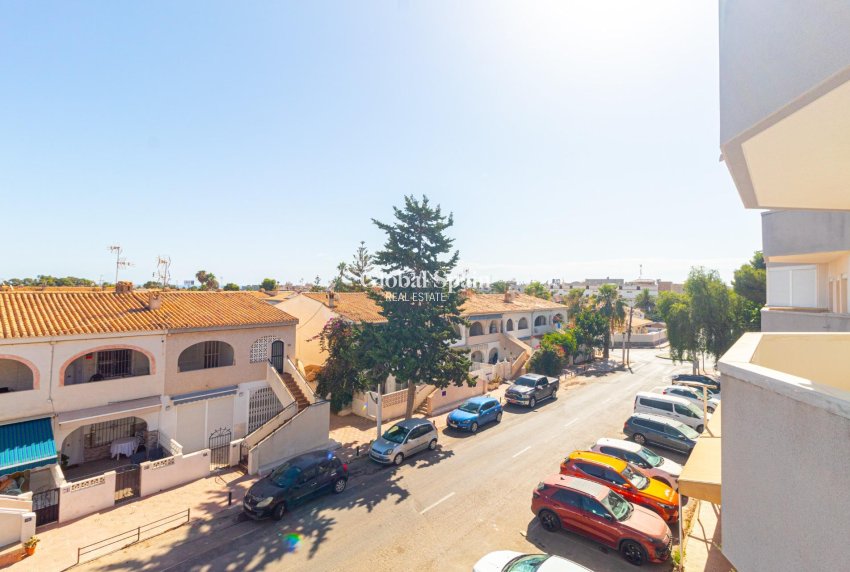 Wiederverkauf - WOHNUNG -
ORIHUELA COSTA - La Regia