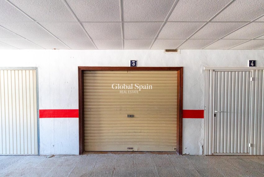 Wiederverkauf - WOHNUNG -
ORIHUELA COSTA - La Regia