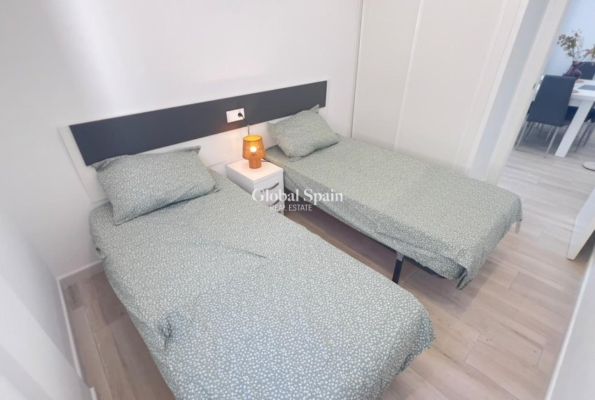 Wiederverkauf - WOHNUNG -
ORIHUELA COSTA - La Regia