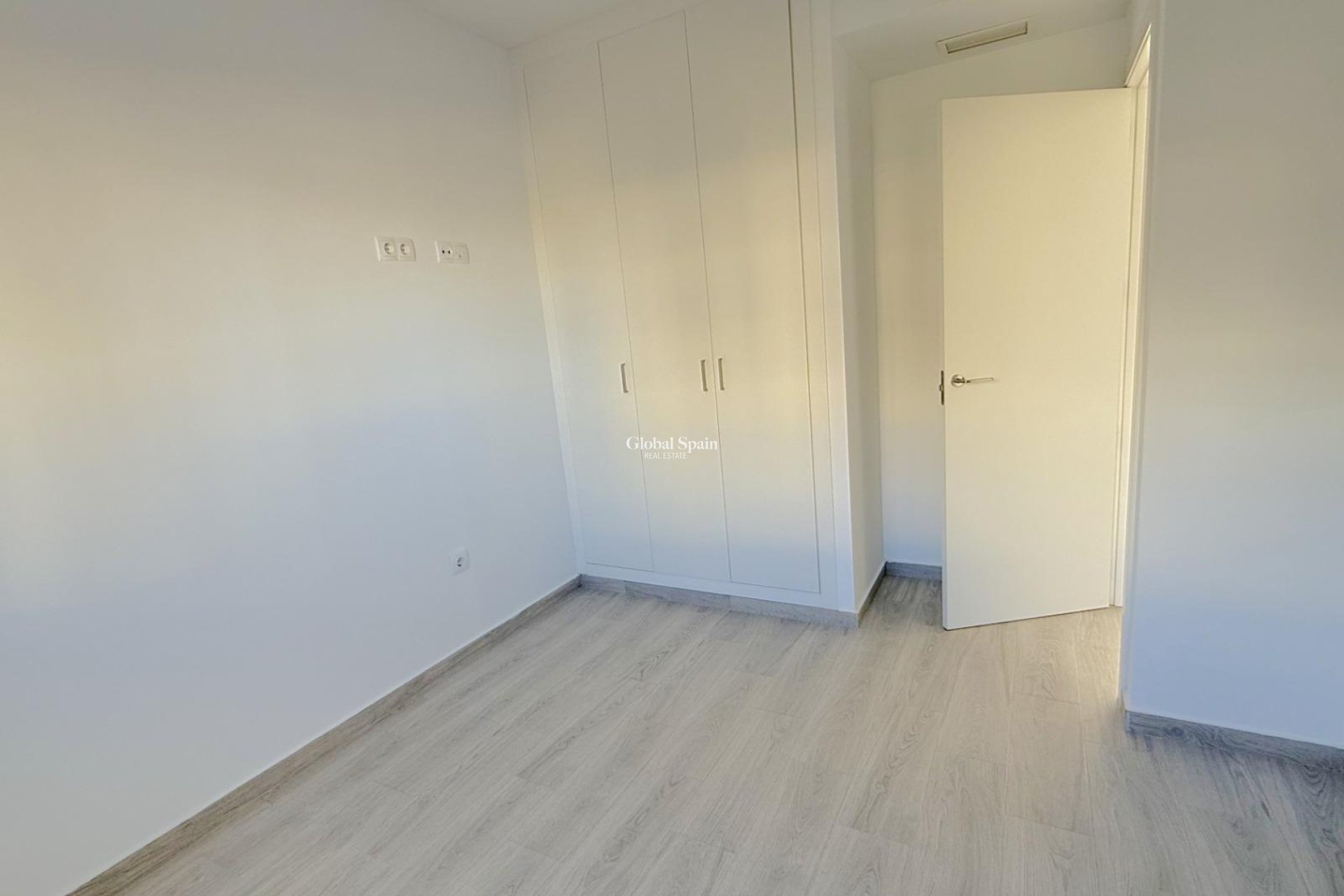 Wiederverkauf - WOHNUNG -
ORIHUELA COSTA - La Zenia