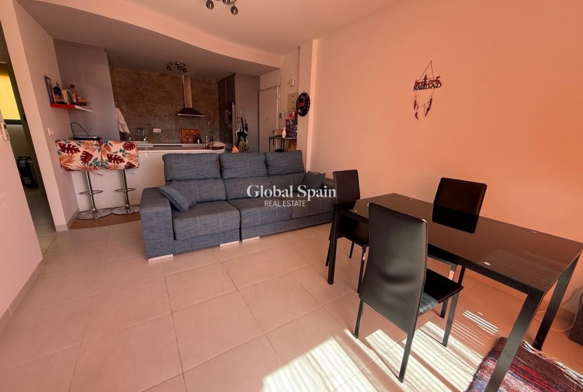 Wiederverkauf - WOHNUNG -
ORIHUELA COSTA - La Zenia