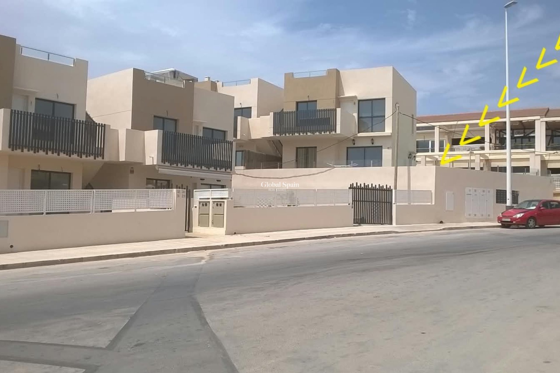 Wiederverkauf - WOHNUNG -
ORIHUELA COSTA - La Zenia