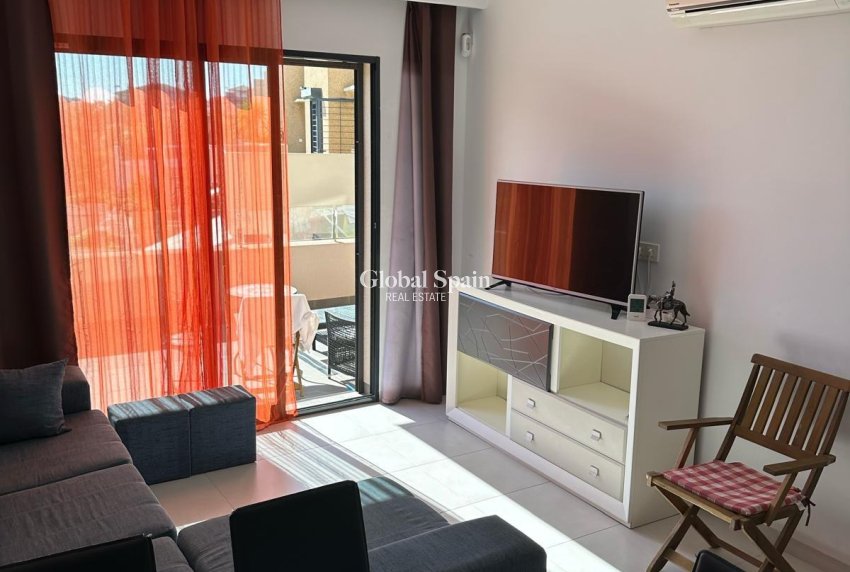 Wiederverkauf - WOHNUNG -
ORIHUELA COSTA - La Zenia