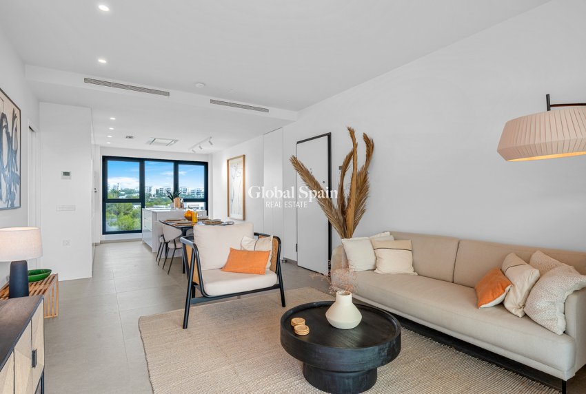 Wiederverkauf - WOHNUNG -
ORIHUELA COSTA - LAS COLINAS GOLF RESORT