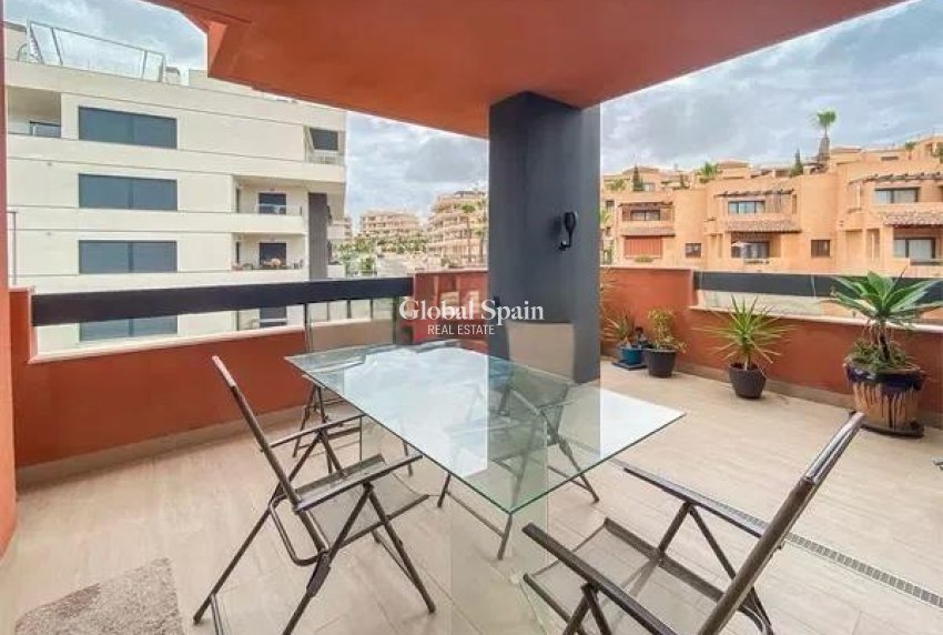 Wiederverkauf - WOHNUNG -
ORIHUELA COSTA - Las Filipinas