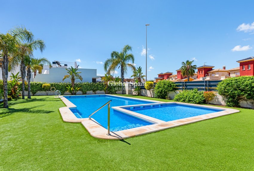 Wiederverkauf - WOHNUNG -
ORIHUELA COSTA - Las Filipinas