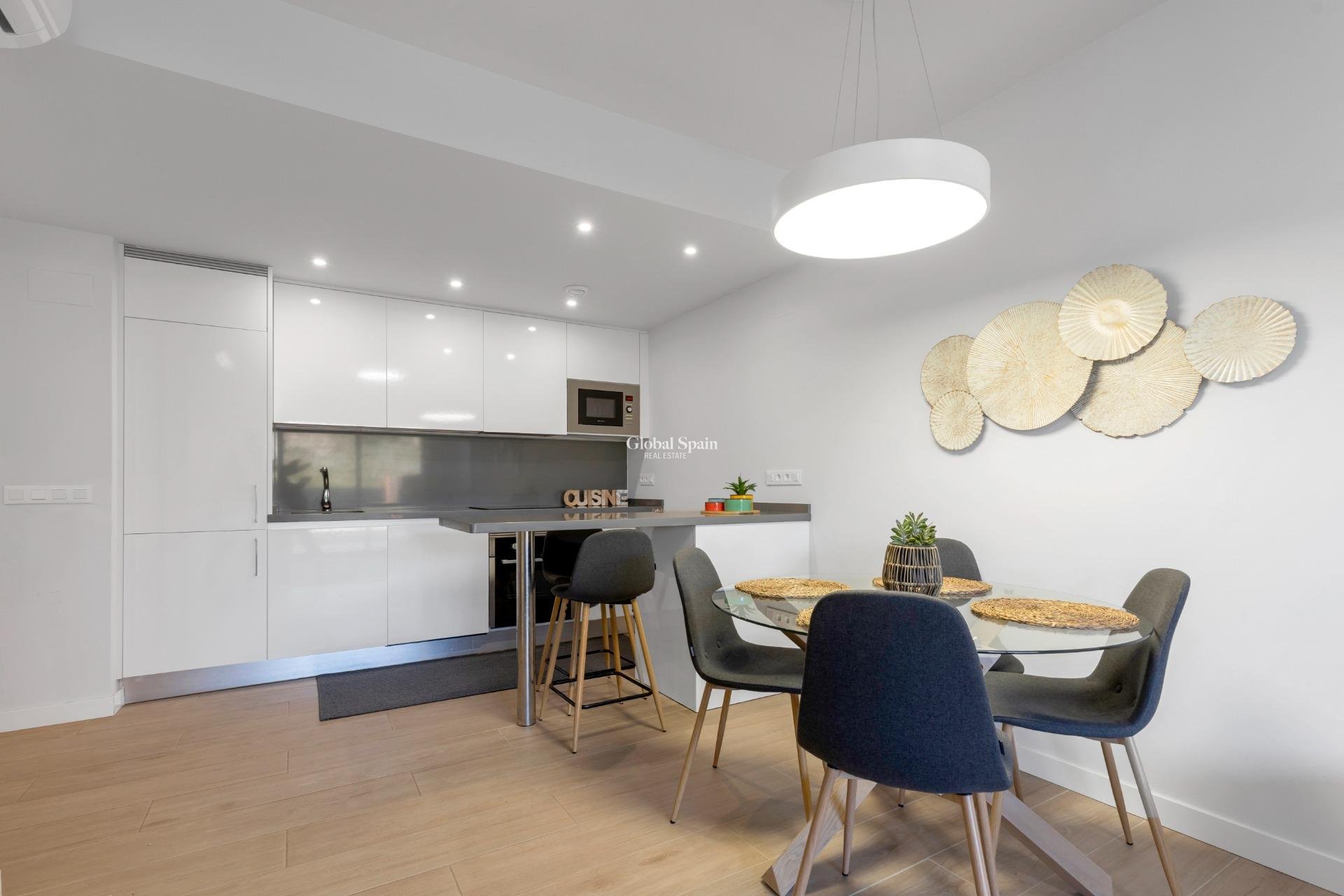 Wiederverkauf - WOHNUNG -
ORIHUELA COSTA - Las Filipinas