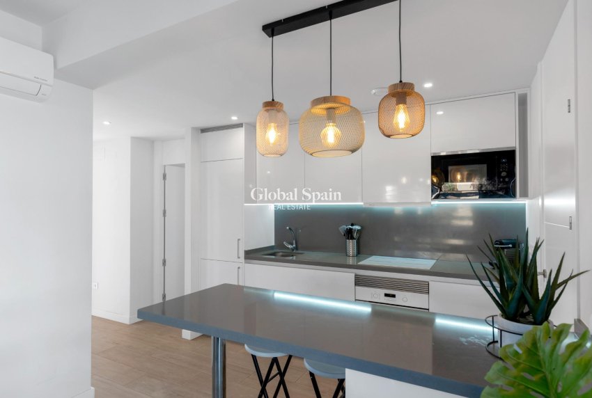 Wiederverkauf - WOHNUNG -
ORIHUELA COSTA - Las Filipinas