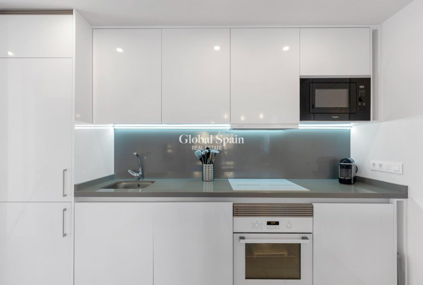 Wiederverkauf - WOHNUNG -
ORIHUELA COSTA - Las Filipinas