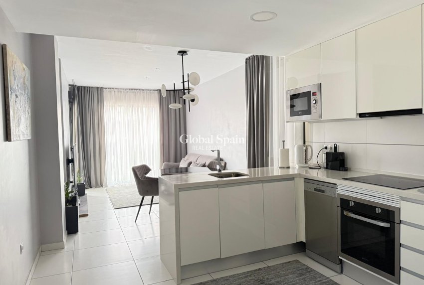 Wiederverkauf - WOHNUNG -
ORIHUELA COSTA - Las Filipinas