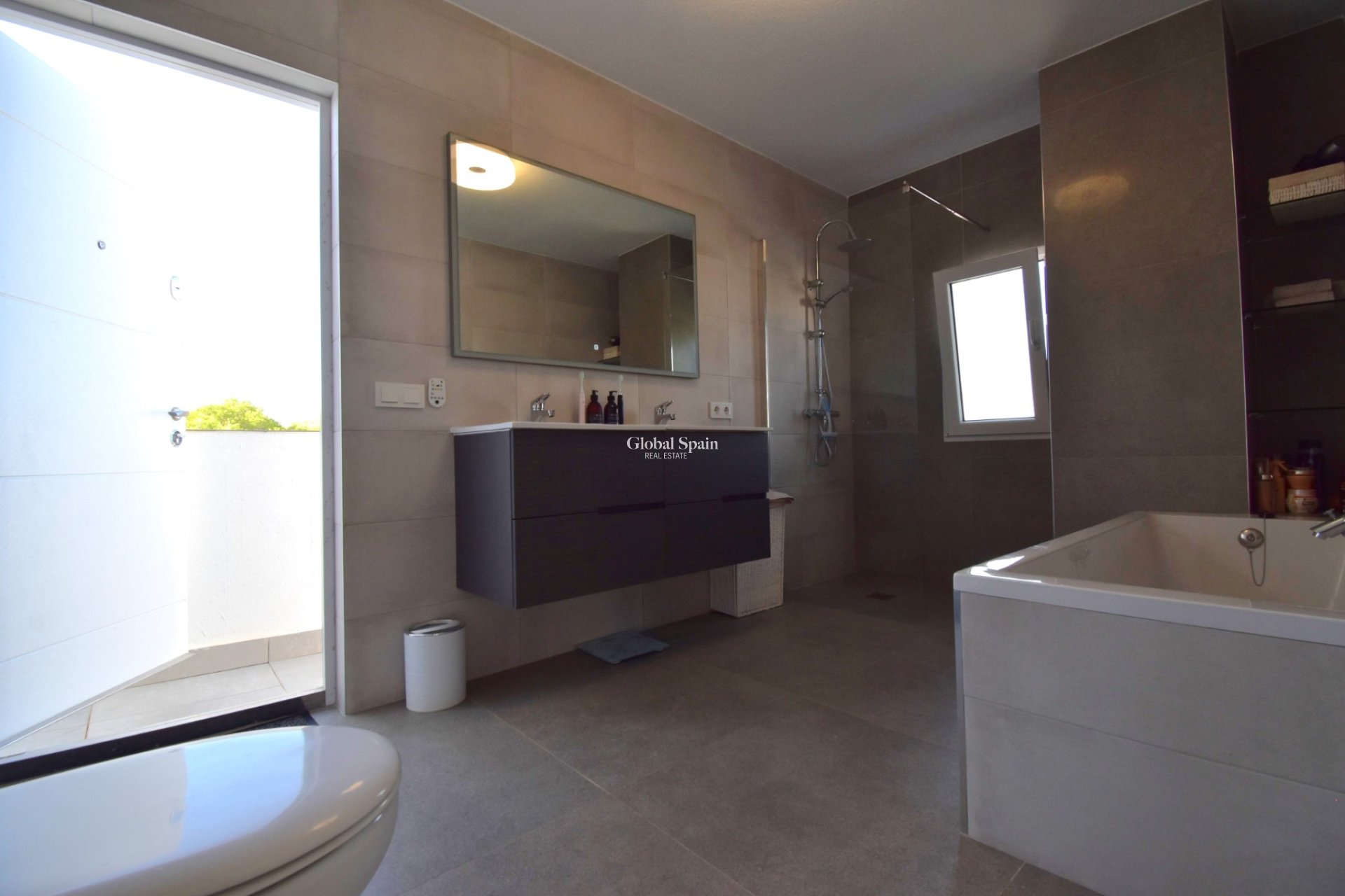 Wiederverkauf - WOHNUNG -
ORIHUELA COSTA - Las Filipinas