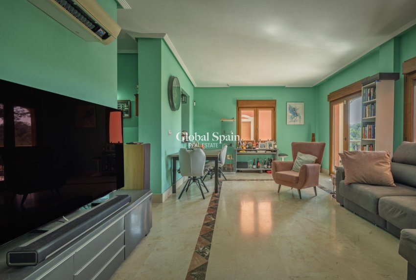 Wiederverkauf - WOHNUNG -
ORIHUELA COSTA - Las Ramblas