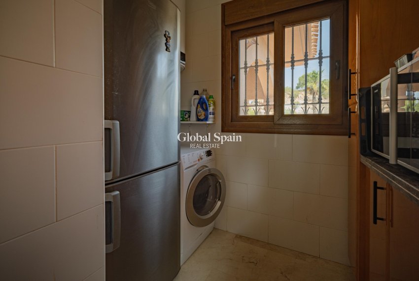 Wiederverkauf - WOHNUNG -
ORIHUELA COSTA - Las Ramblas