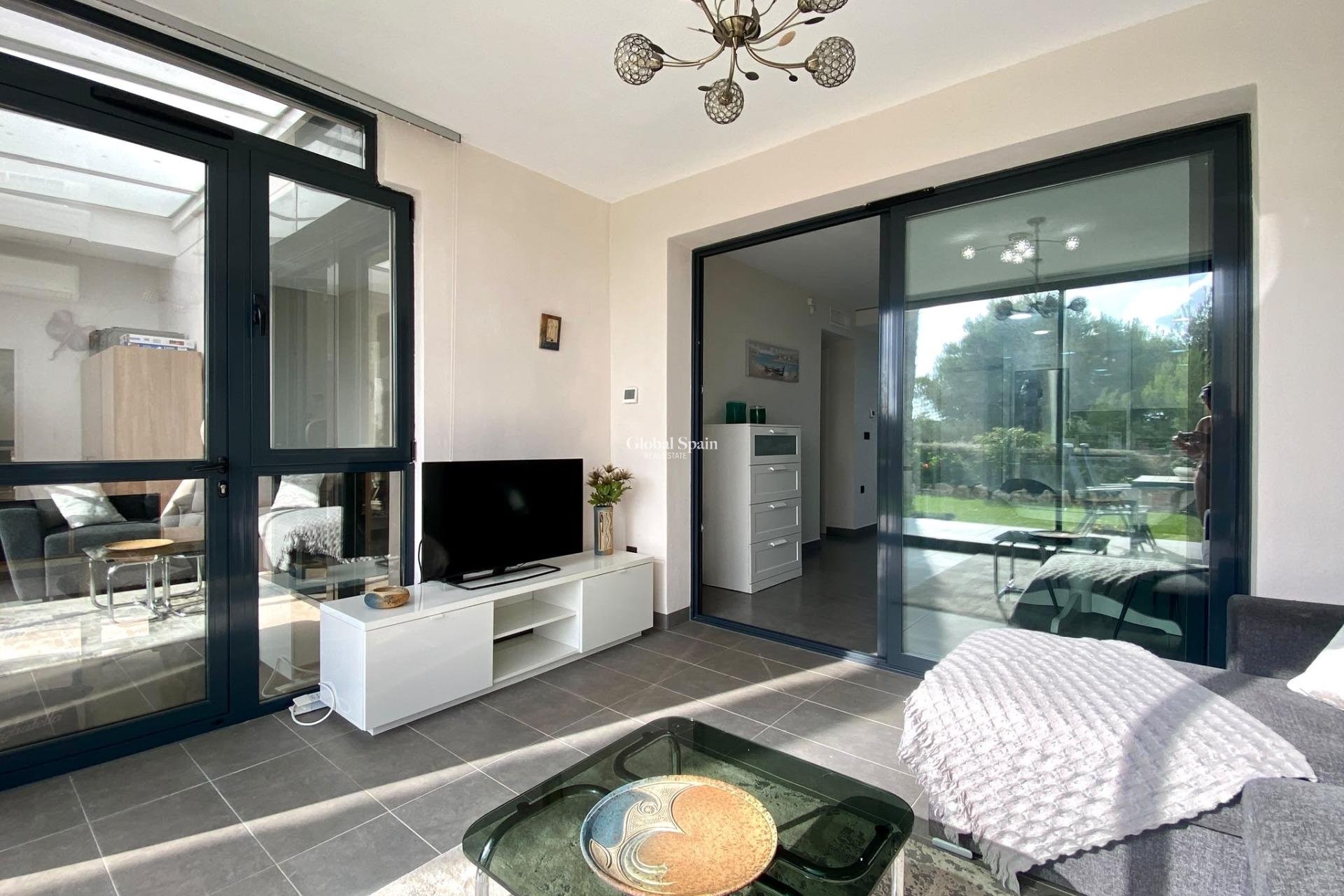 Wiederverkauf - WOHNUNG -
ORIHUELA COSTA - Las Ramblas