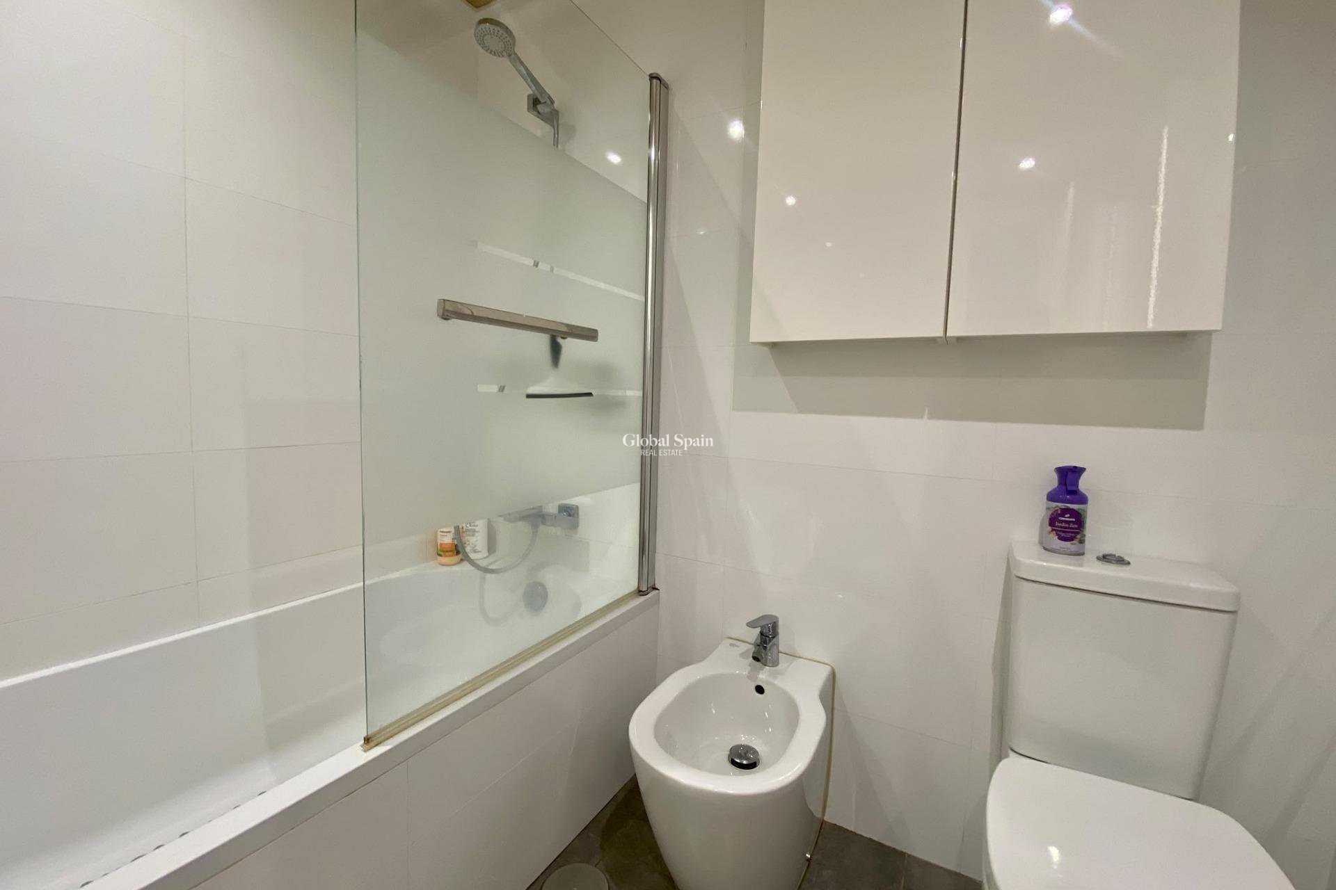 Wiederverkauf - WOHNUNG -
ORIHUELA COSTA - Las Ramblas