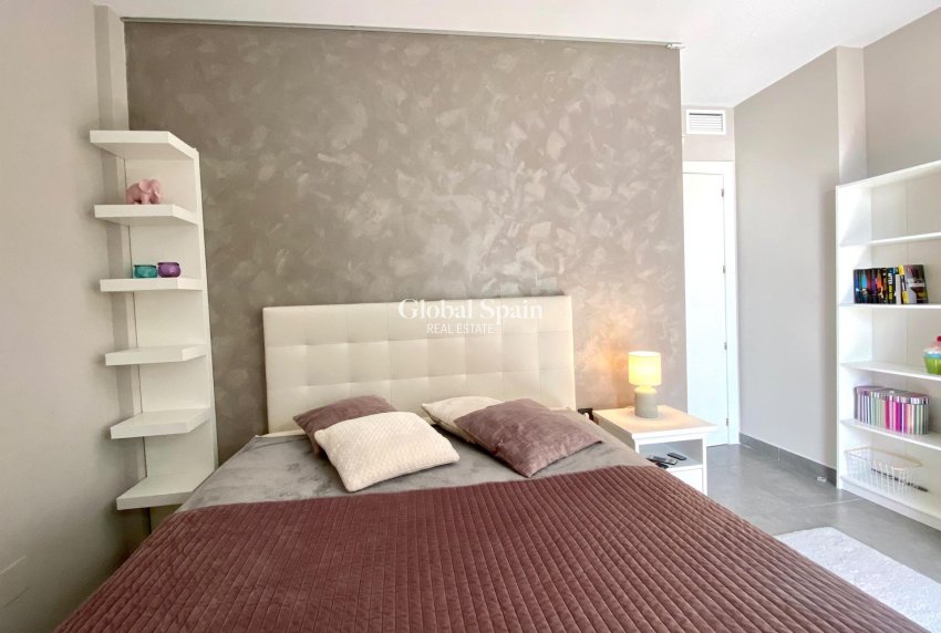 Wiederverkauf - WOHNUNG -
ORIHUELA COSTA - Las Ramblas