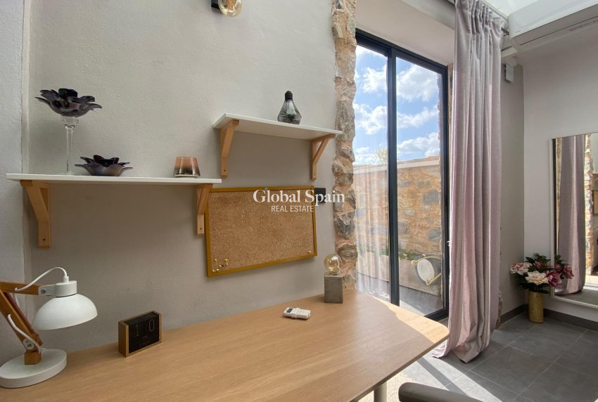 Wiederverkauf - WOHNUNG -
ORIHUELA COSTA - Las Ramblas