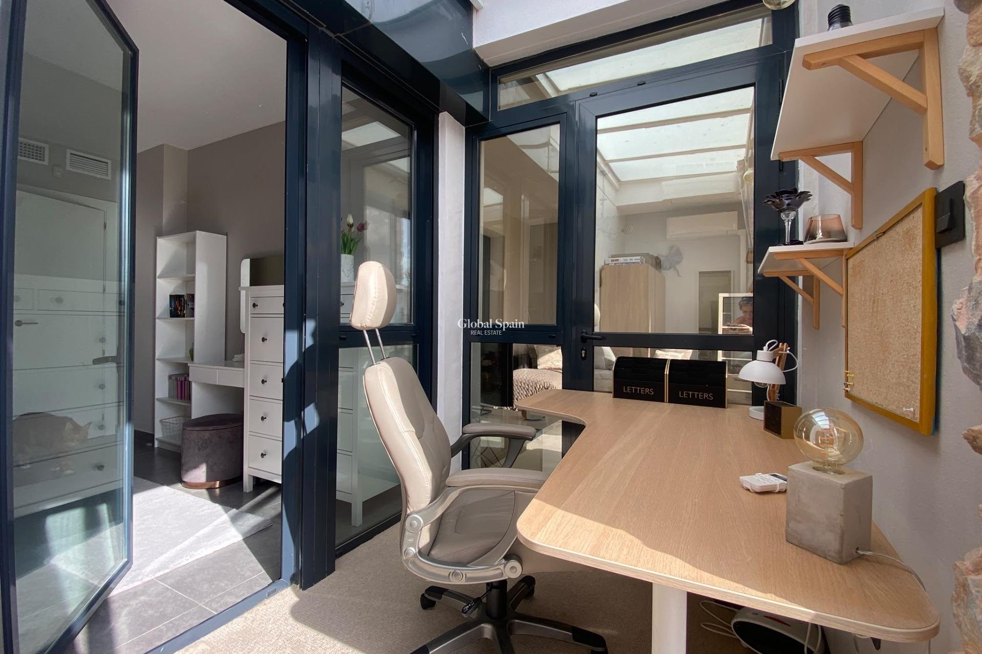 Wiederverkauf - WOHNUNG -
ORIHUELA COSTA - Las Ramblas