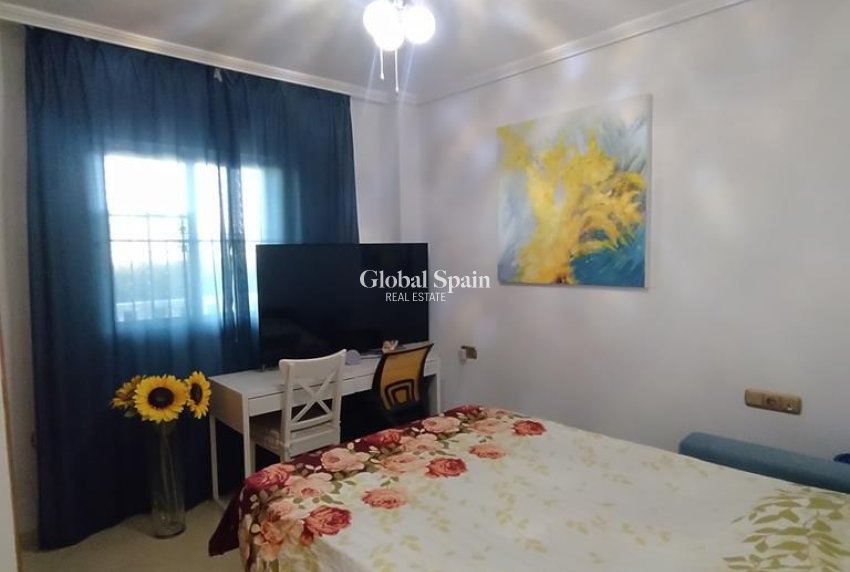 Wiederverkauf - WOHNUNG -
ORIHUELA COSTA - LOMAS CABO ROIG