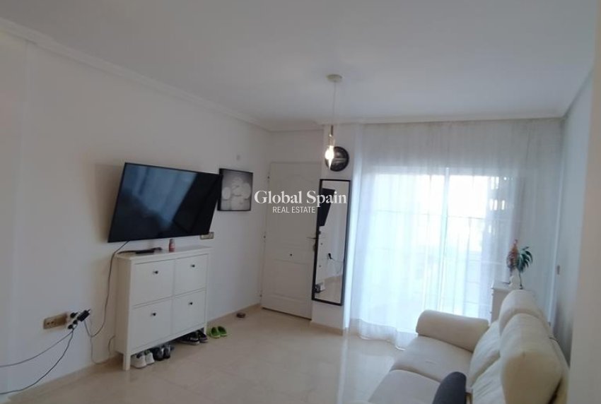 Wiederverkauf - WOHNUNG -
ORIHUELA COSTA - LOMAS CABO ROIG