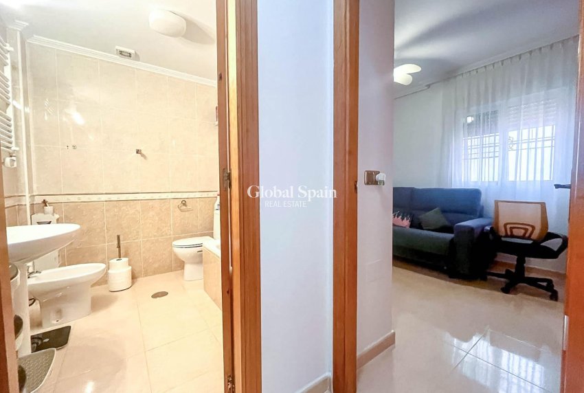 Wiederverkauf - WOHNUNG -
ORIHUELA COSTA - Lomas De Cabo Roig-los Dolses