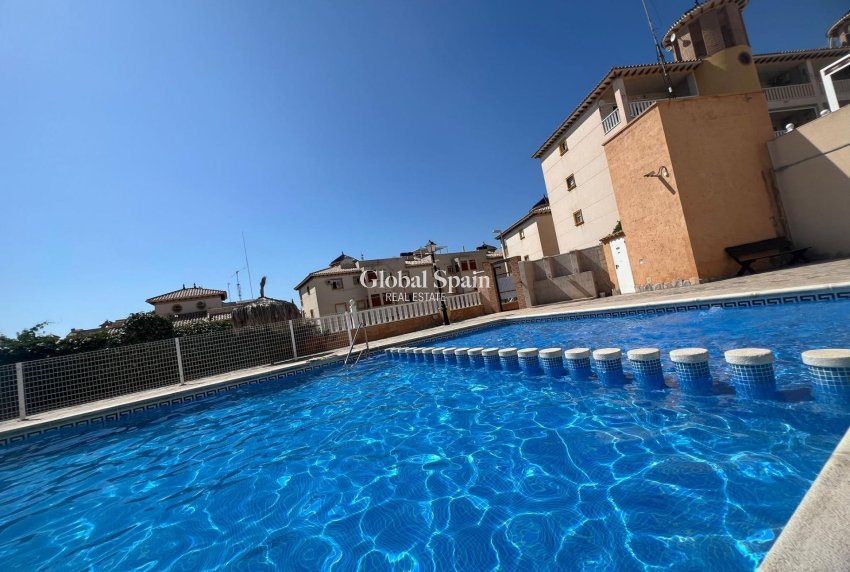 Wiederverkauf - WOHNUNG -
ORIHUELA COSTA - Lomas De Cabo Roig-los Dolses