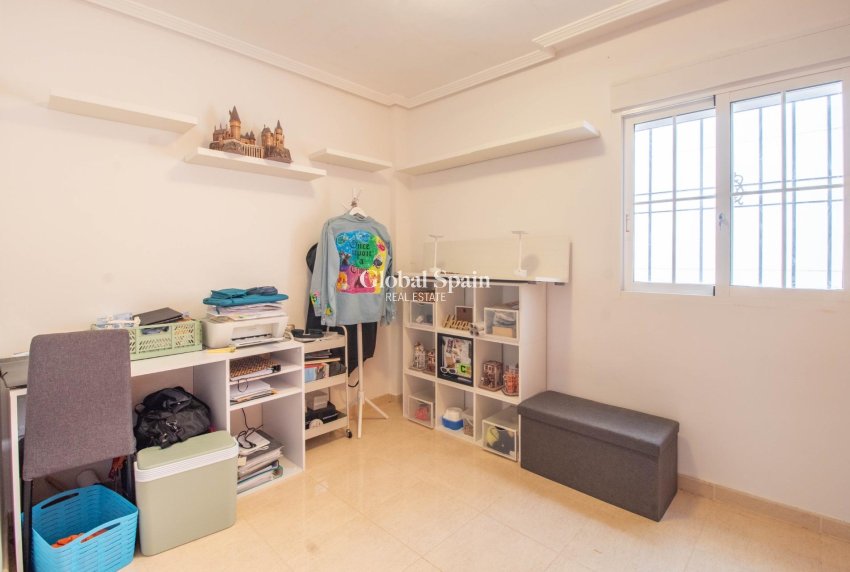 Wiederverkauf - WOHNUNG -
ORIHUELA COSTA - Lomas de Cabo Roig-Los Dolses