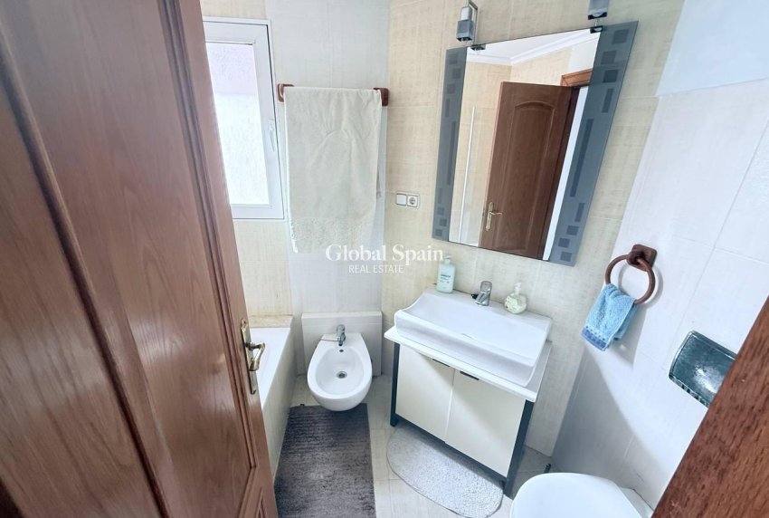 Wiederverkauf - WOHNUNG -
ORIHUELA COSTA - Lomas de Cabo Roig