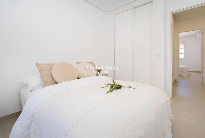 Wiederverkauf - WOHNUNG -
ORIHUELA COSTA - Lomas de Cabo Roig