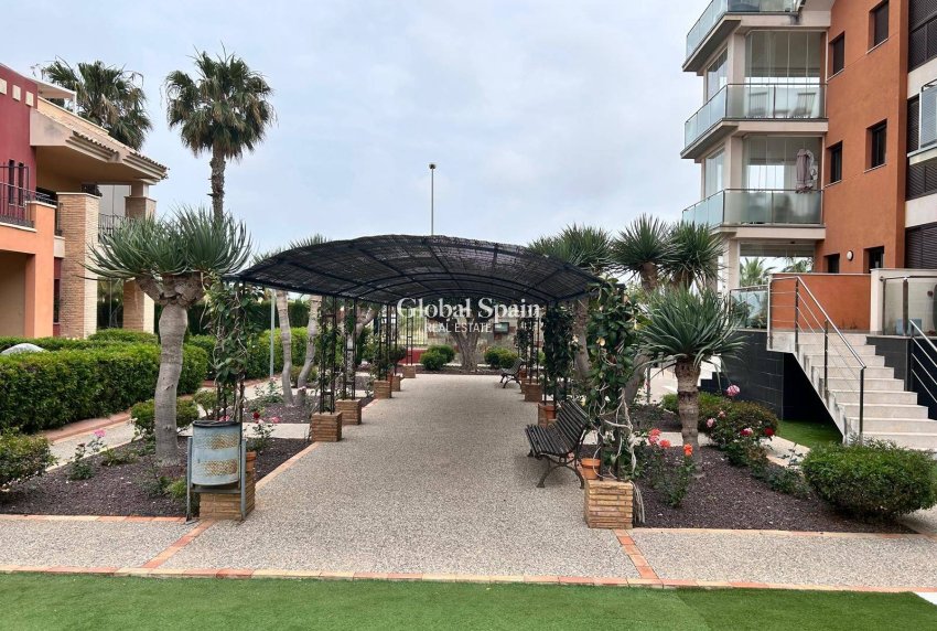 Wiederverkauf - WOHNUNG -
ORIHUELA COSTA - Lomas de Cabo Roig