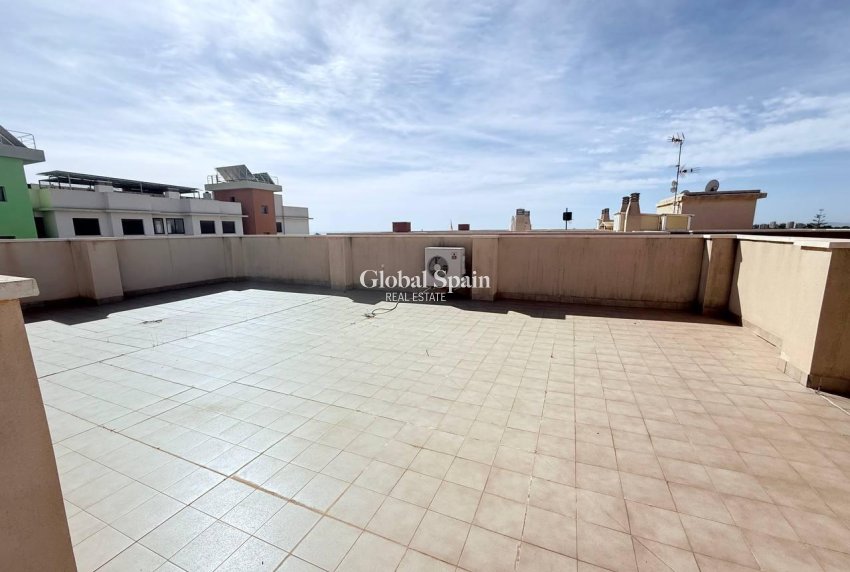 Wiederverkauf - WOHNUNG -
ORIHUELA COSTA - Lomas de Cabo Roig